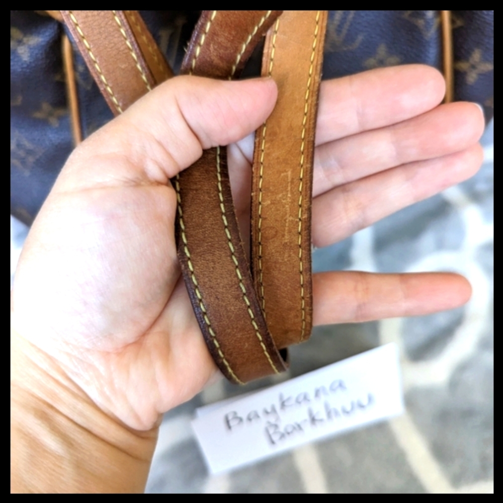 Authentic louis Vuitton Totally PM